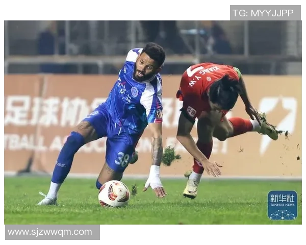 赛后分析：广州足球队与重庆足球队在比赛中的灵活战术对比与启示